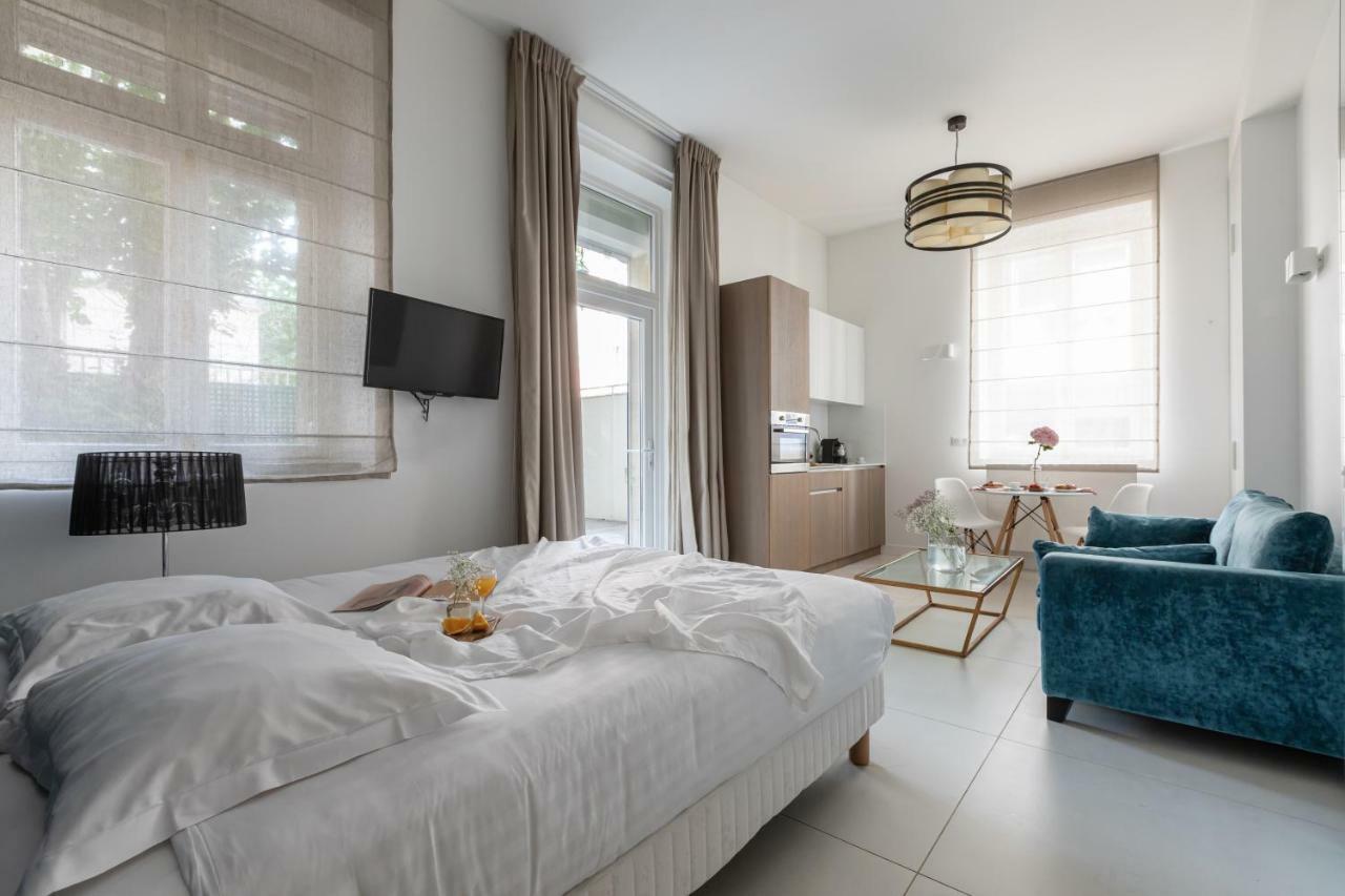 Milestay Champs Elysees Parigi Esterno foto
